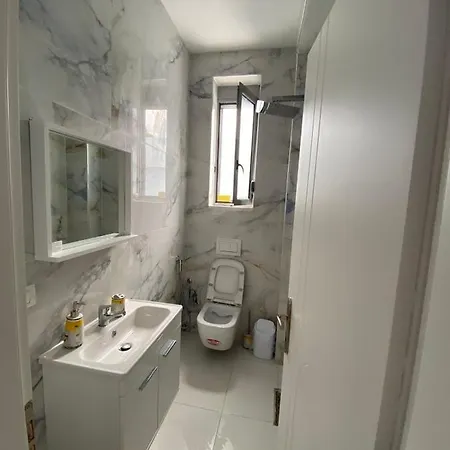 شقة Borsh Apartments