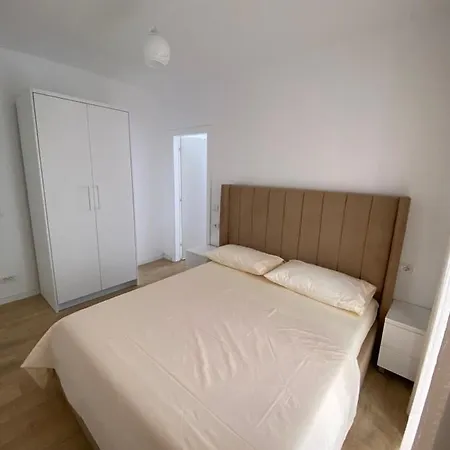 Borsh Apartments *