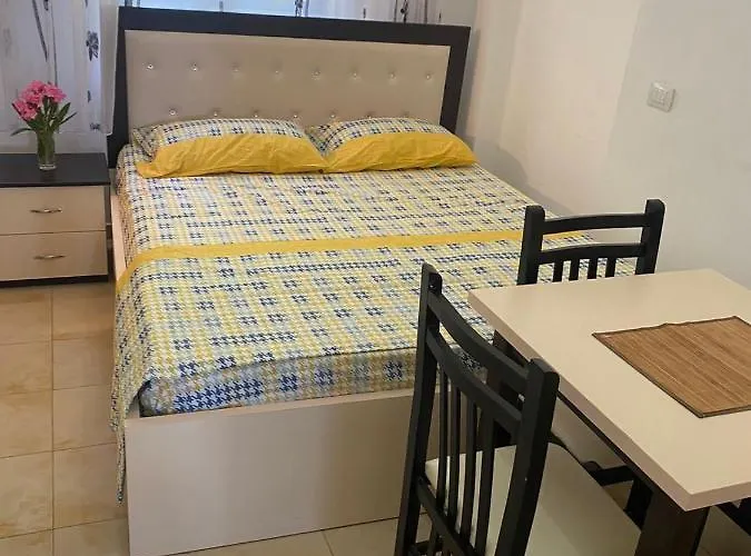 Apartman Borsh Apartments Borsh