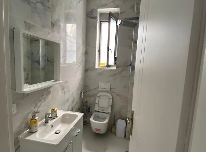 Apartamento Borsh Apartments